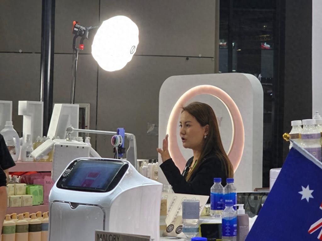 tiktok新加坡直播节点_进博会直播_进博会品牌直播-新闻-JiSu-提供TikTok直播专线,SDWAN专线,TikTok线路,原生ip,节点,SD-WAN